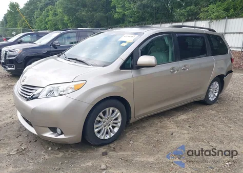 2016 Toyota Sienna Limited 7 Passenger/Limited Premium 7 Passenger/Xle 7 Passenger/Xle 8 Passenger z USA, uszkodzony, nr VIN 5TDYK3DC7GS751705